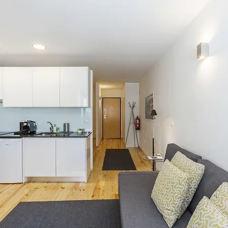 Bo - Almada アパート ポルト